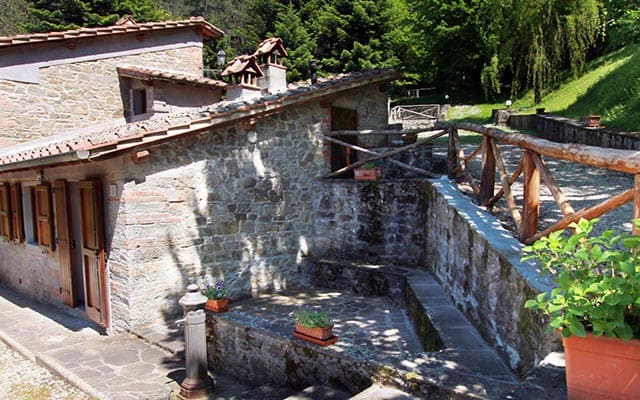 Le Isole del Mugello - ingresso alla Locanda